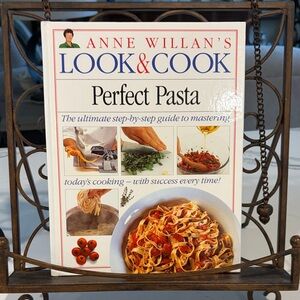’s Look & Cook Perfect Pasta Cookbook - White
